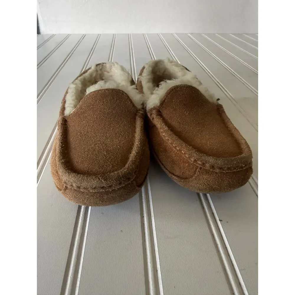 UGG Kids' Ascot Slipper brown shearling slippers size 13 little kids
